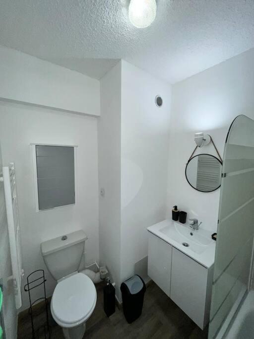 Appartement Moderne & Chaleureux Gréoux-les-Bains Exterior photo